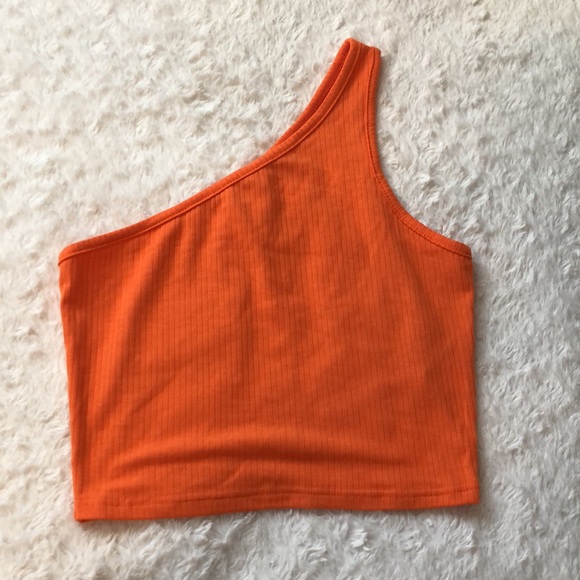 Top - Picture 2 of 2